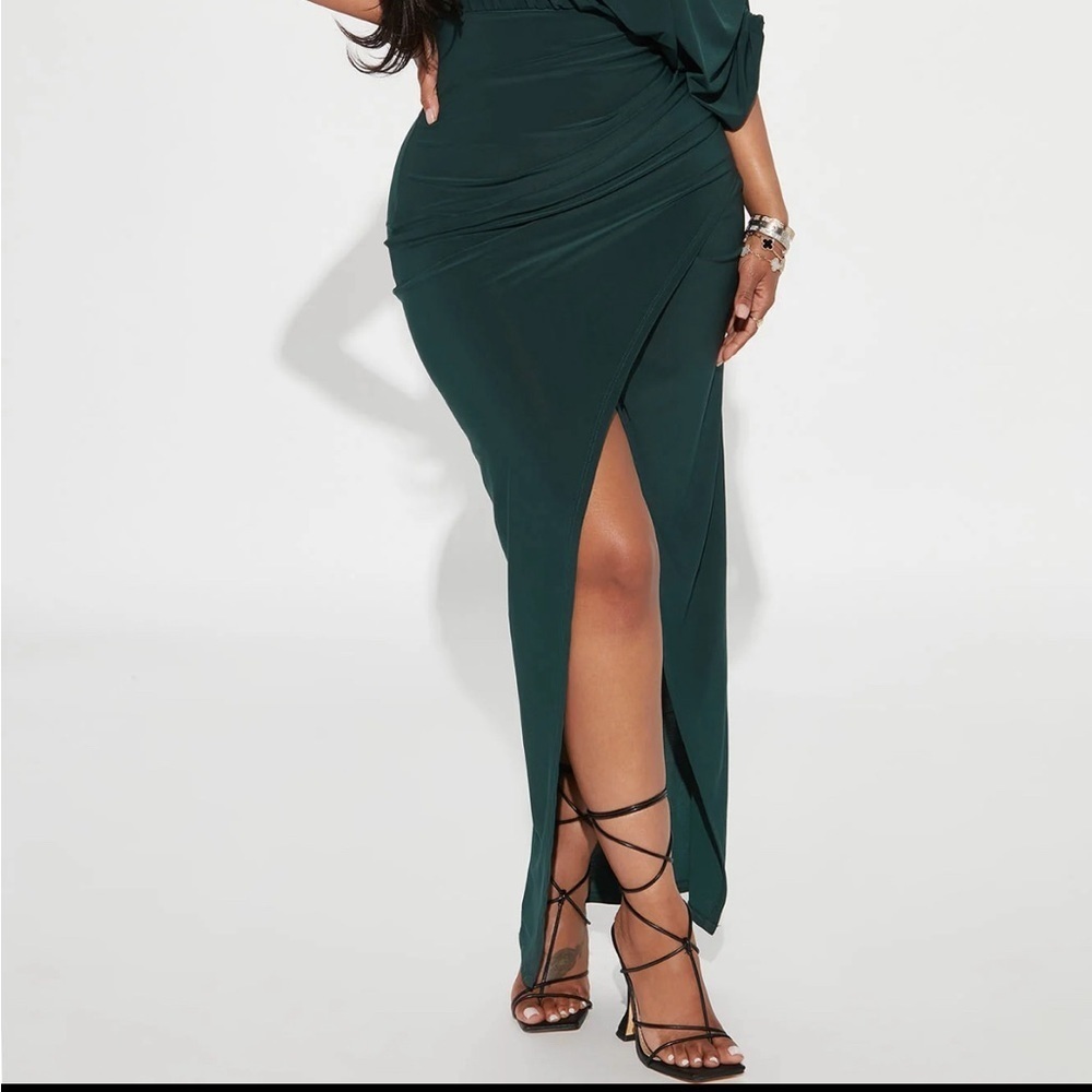 Fashion Nova Shoulder Off Maxi Dress Size XS Olive Green - Picture 3 of 3